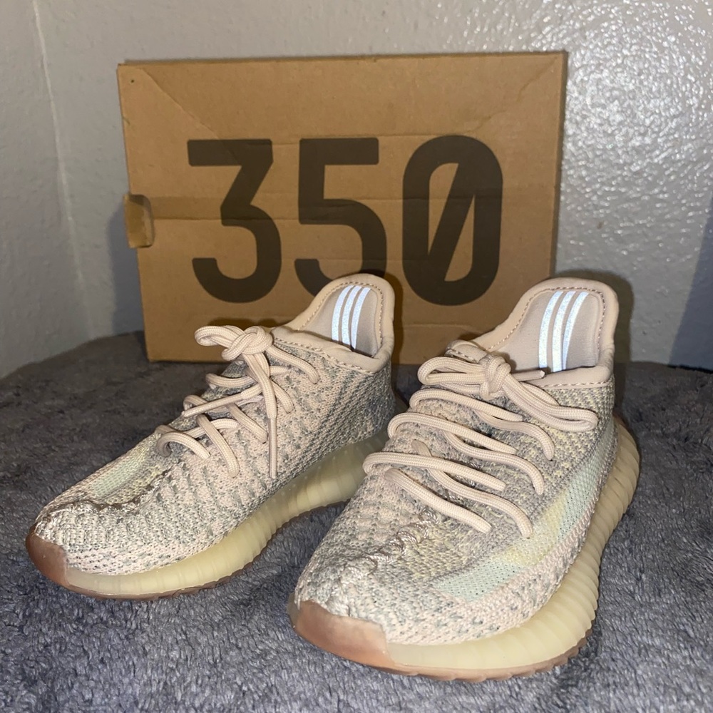 Infant Yeezy Boost 350 V2 size 6 in color pink